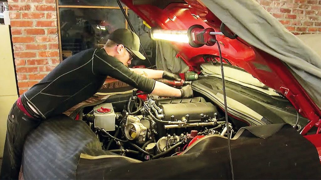 Youtube (beau livre voitures anciennes): Restauration Camaro ZL1 2012 et Landau Phaeton 1931