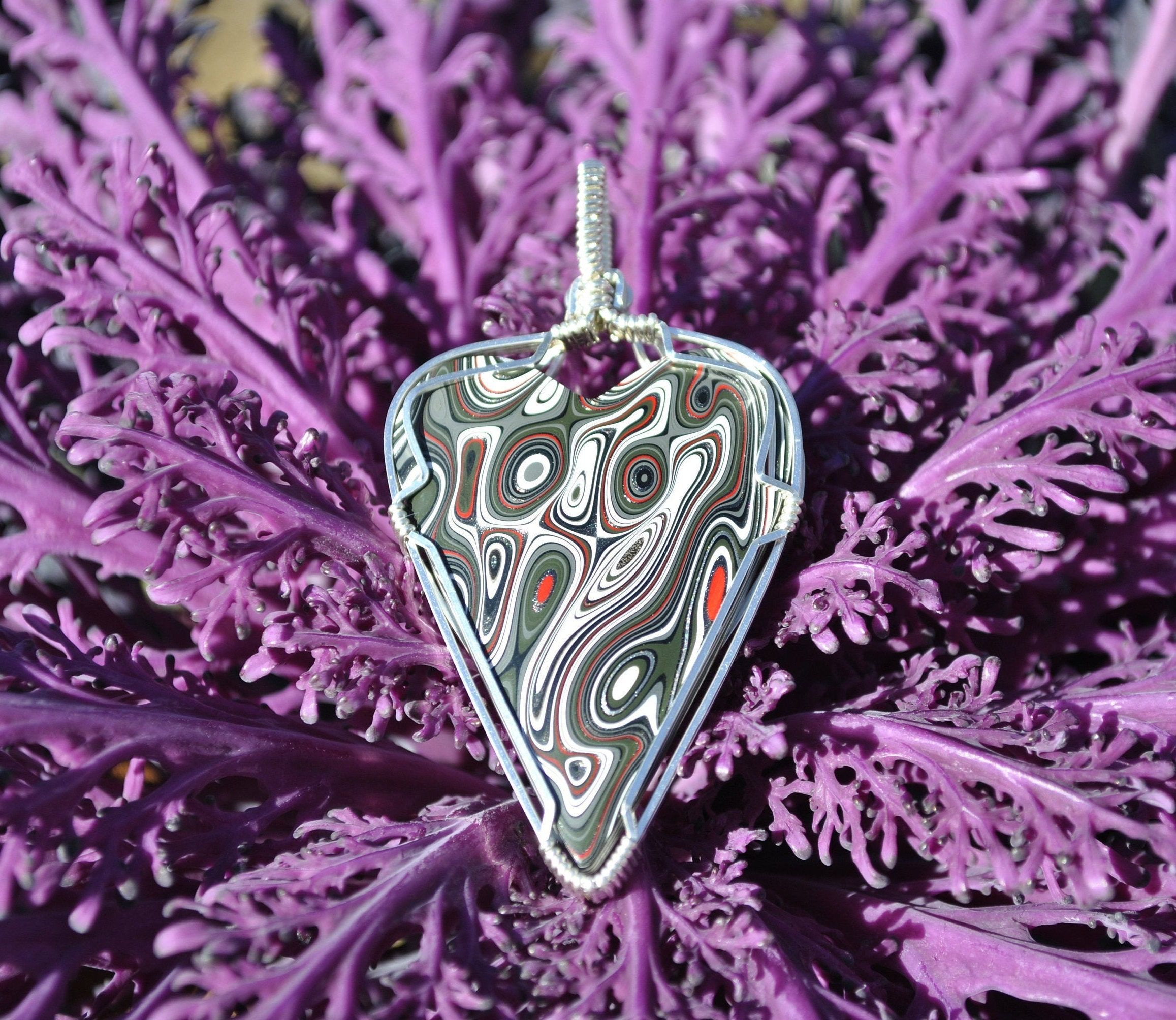 Pinterest Fordite « Heart » Pendentif Argentium Sterling Silver Wire Wrapped, Collier de bijoux en pierre à la main