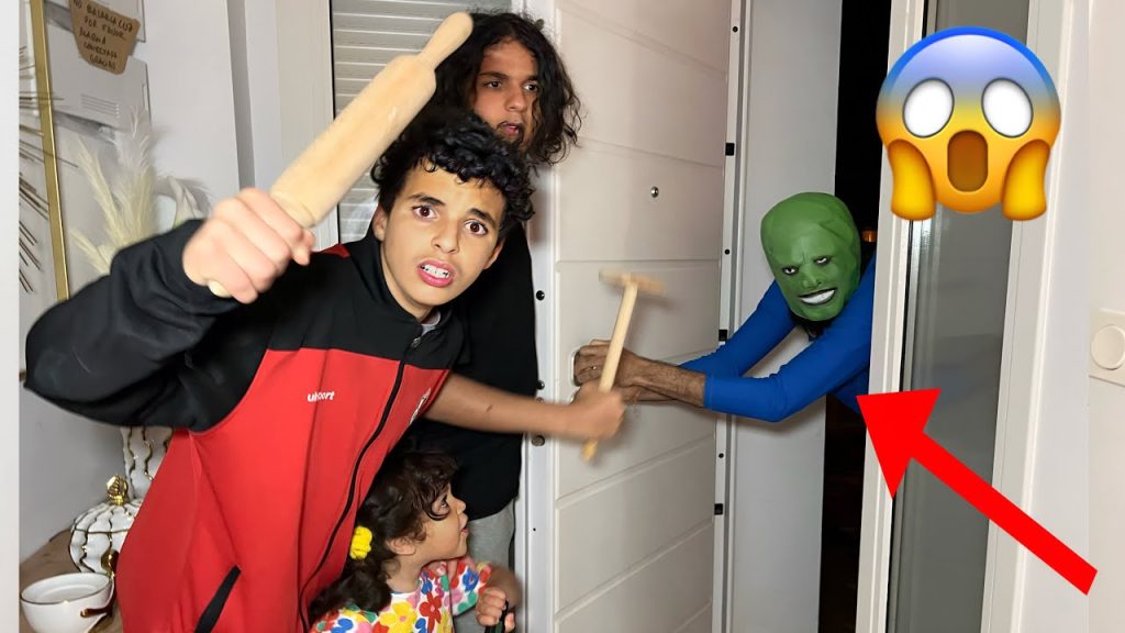 Amira a ouvert la porte à un inconnu😱 (Youtube)