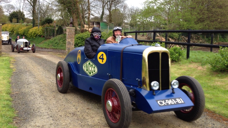 Dailymotion (livre voiture ancienne cultura): Ballade avec le club de voitures ancienne Steam