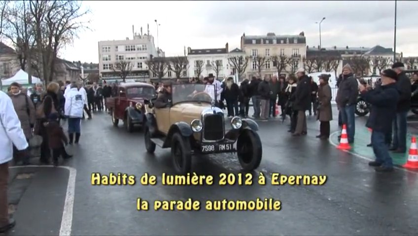 Dailymotion (voitures anciennes suresnes): Habits de lumière 2012 : Voitures anciennes. L’intégrale (ou presque)