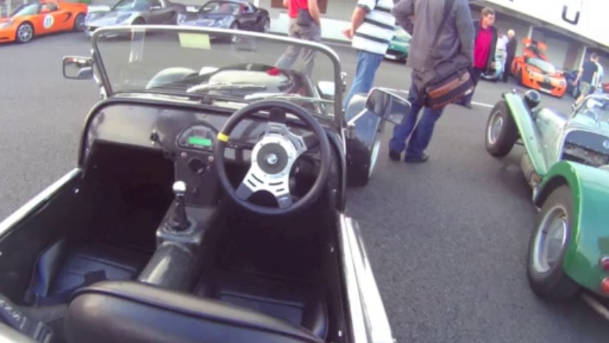 LOTUS MONTLHERY PARADE  2013 (Dailymotion)
