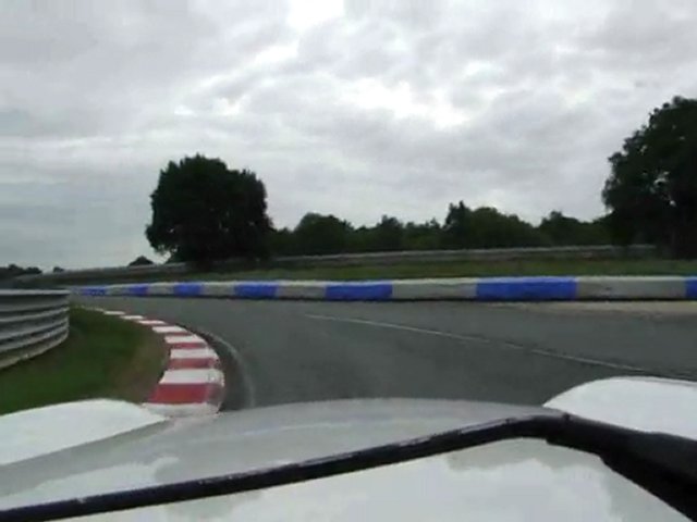 Triumph TR6 à Montlhéry (autodrome montlhéry)