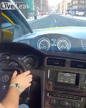 Ancienne voiture modifiée en jeu vidéo réaliste ! (Dailymotion)