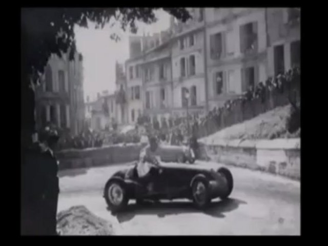 Voyage dans le temps des voitures anciennes ! (voitures anciennes chantilly)