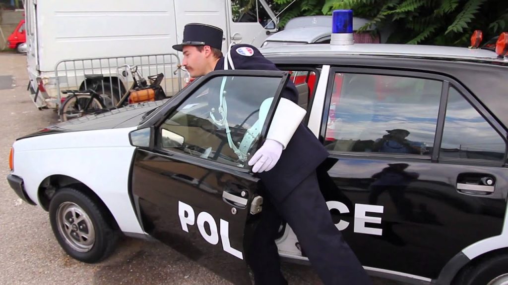 François Vallin François Vallin de Vincennes en Anciennes  Voiture de Police (Youtube)