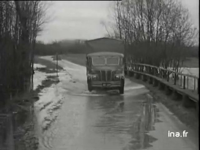 Dailymotion: Inondations en Seine et Marne(voitures anciennes seine et marne)