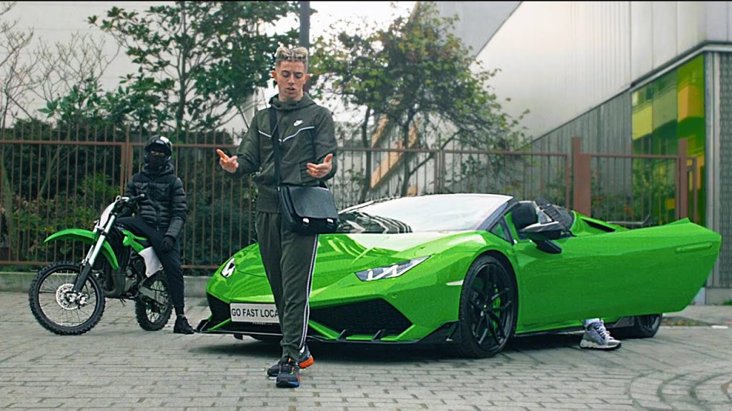 MICHOU – M2LT (Clip Officiel) – Beau livre Voitures anciennes, sur Youtube