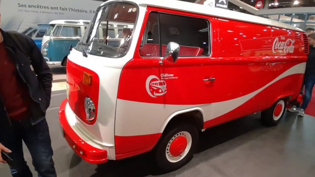 Salon Rétromobile 2020, salon de l’auto, porte de Versailles ,voiture ancienne, collection (Youtube)