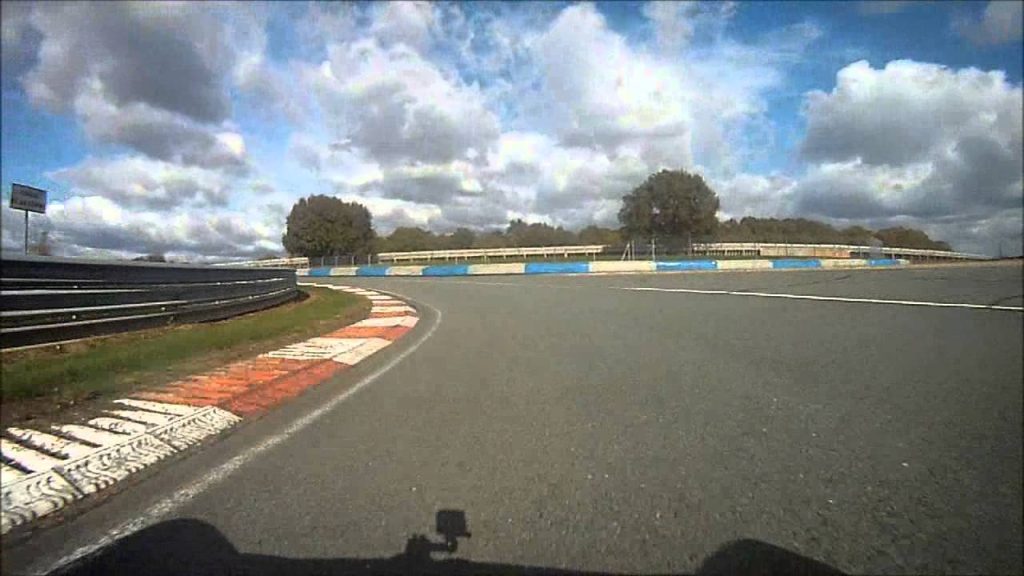 Sur Youtube (circuit montlhery 12 octobre): Montlhéry 2012 Club Lotus France