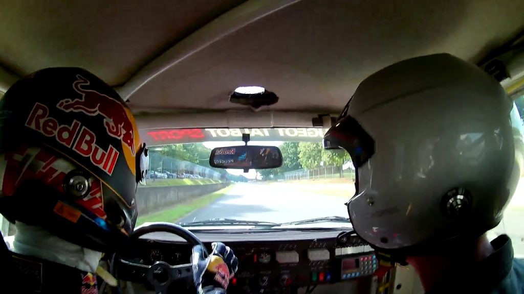 Sur Youtube (circuit montlhery evenement): Onboard avec Sébastien Loeb en 205 T16 à Montlhéry