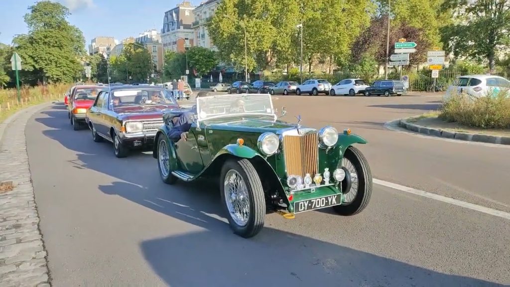 Traversée Estivale de Paris 2023 Vincennes en Anciennes voitures classiques – Château Vincennes (Youtube)