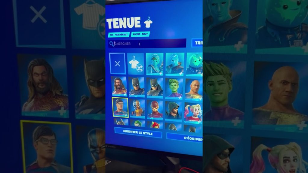 Youtube: Comment avoir la Renegade Raider ? 😮(Livre voitures Anciennes françaises)