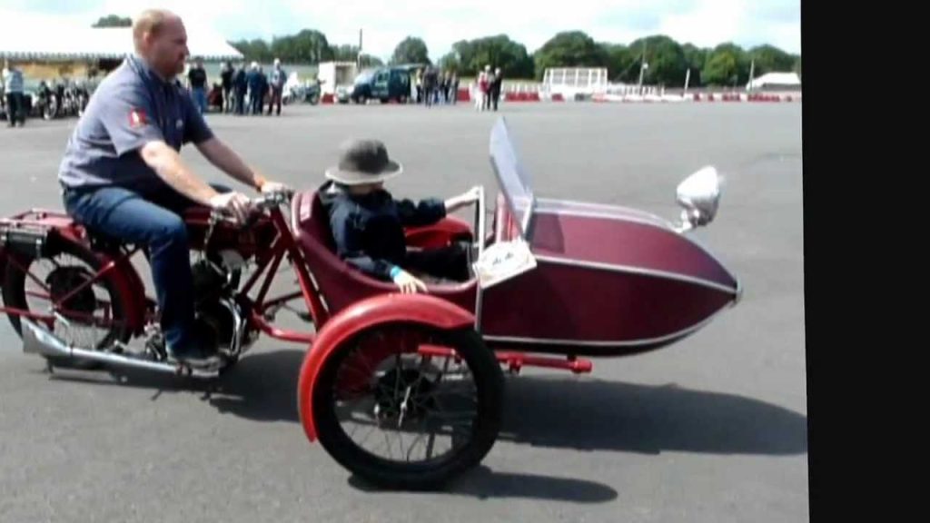 Youtube (circuit montlhery 12 octobre): Montlhéry 23 06 12