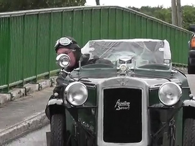 Dailymotion (voitures anciennes suresnes): tour de bretagne 2011 des voitures anciennes