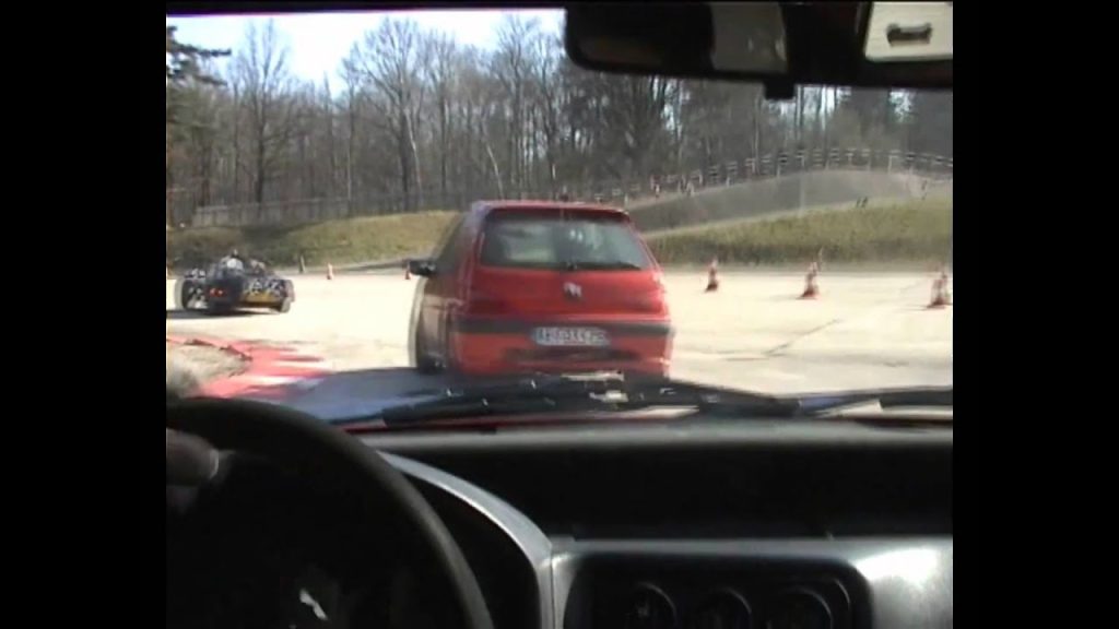 trackday Circuit Montlhery 2 Team91 06.03.2011 Team91.wmv (Youtube)