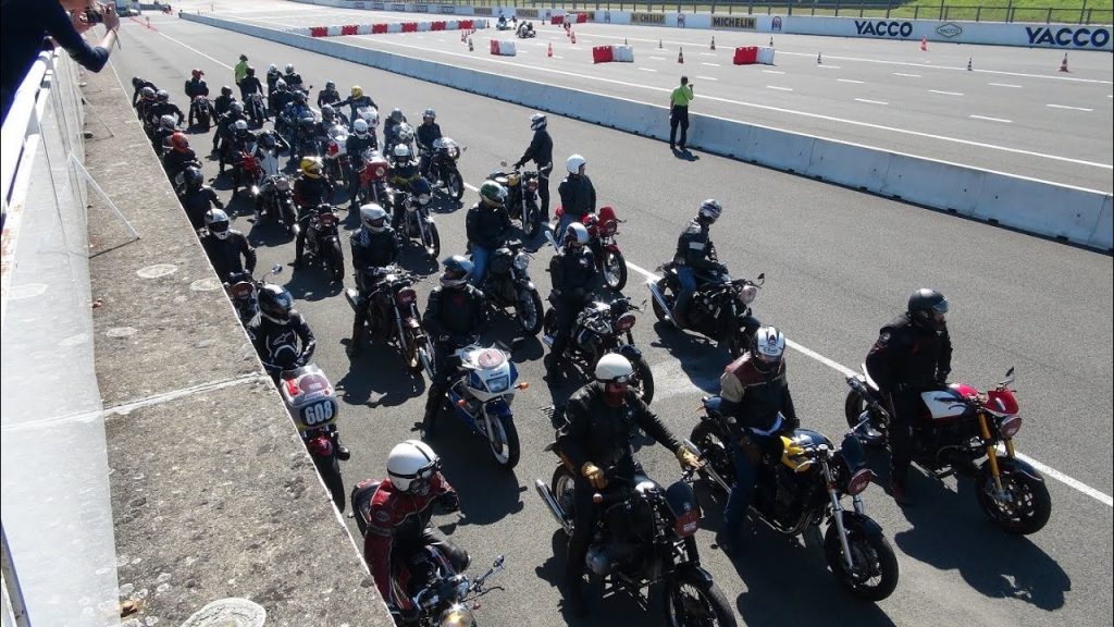 Cafe Racer festival 2014, Montlhéry, dimanche session 3 CR contemporains – circuit montlhery moto, sur Youtube