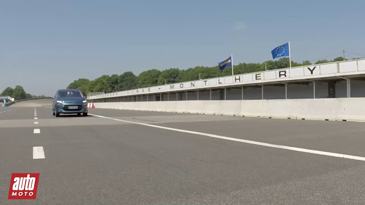 Vimeo 2015 Citroën C4 Picasso 1.6 Blue HDi : 0 à 100 km/h sur le circuit de Montlhéry - AutoMoto