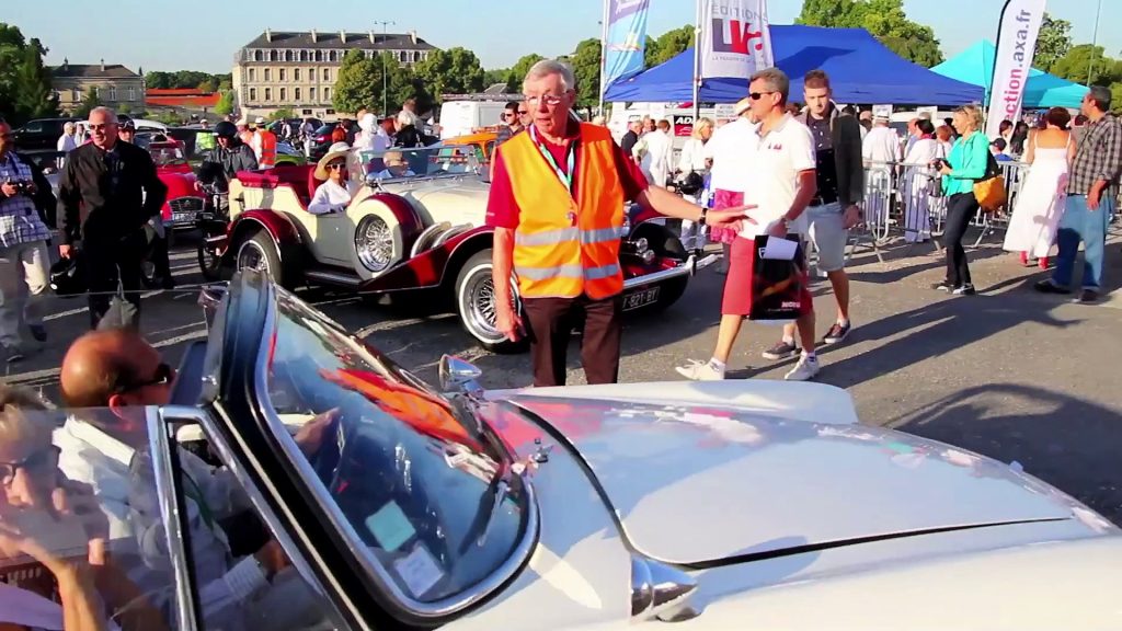 Dailymotion (voitures anciennes vincennes): 8 ème traversée de Paris estivale 2 août 2015 avec Vincennes en Anciennes