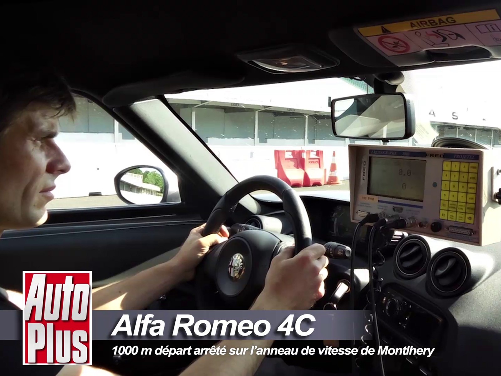 Vimeo Alfa Romeo 4C - 1000m départ arrêté