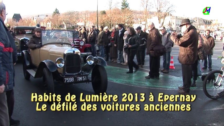 Sur Dailymotion: Défilé de voitures anciennes – Habits de Lumière 2013 à Epernay(beau livre voitures anciennes)
