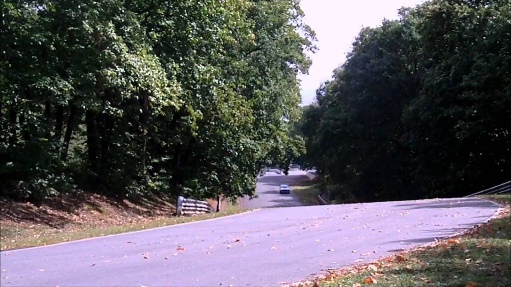 Essai Fiesta circuit routier.wmv (circuit montlhery 100 ans)