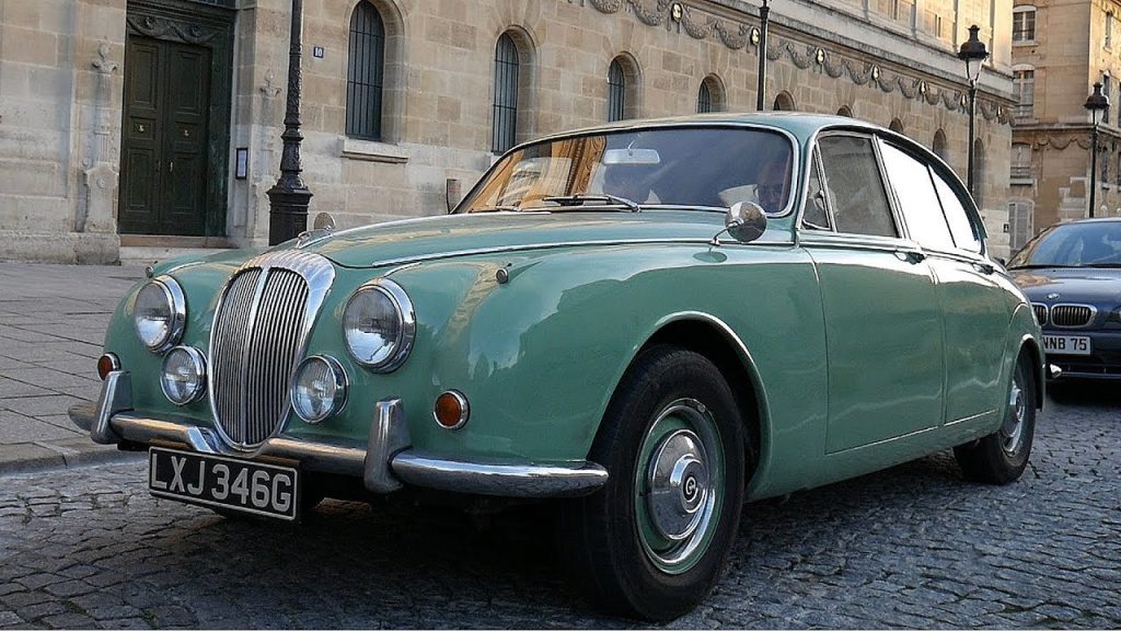 Jaguar et Daimler – Traversée de Paris en Anciennes hivernale 2020 – Voitures anciennes paris, sur Youtube