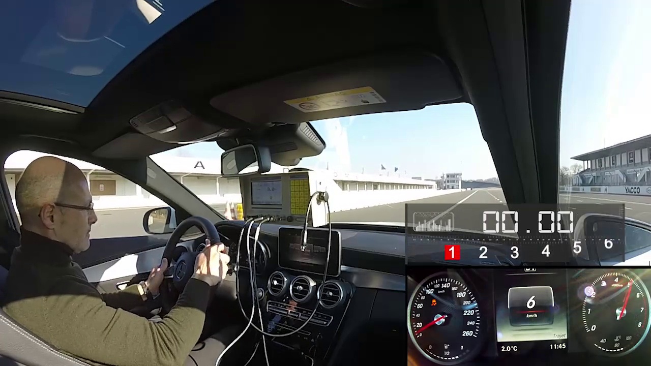 Vimeo Mercedes Classe C 250 : 0 à 100 km/h sur le circuit de Montlhéry - AutoMoto 2015