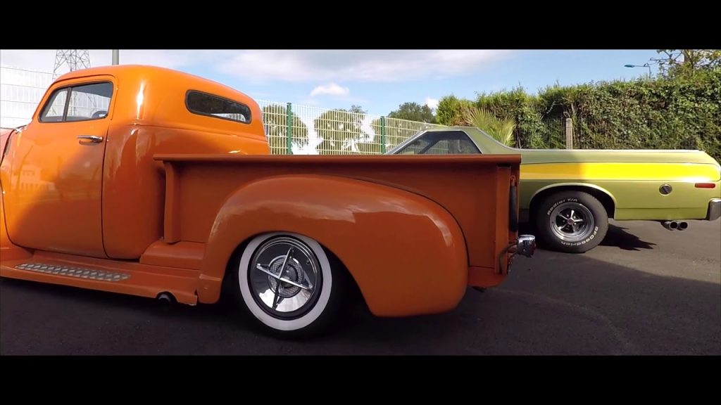 Sam’s garage Laval – vente, préparation, location et réparation de véhicules anciens. (Youtube)