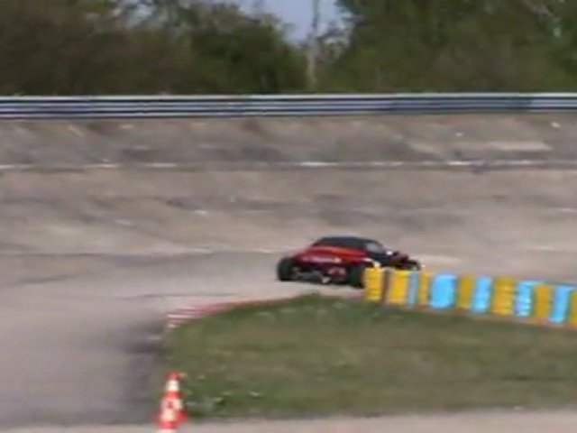 Dailymotion (circuit linas montlhéry evenement): Secma F16 BABOON 5 Linas Montlhery 10/04/2011