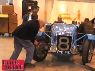Visite des coulisses de Rétromobile avant l’ouverture – voitures anciennes versailles, sur Dailymotion