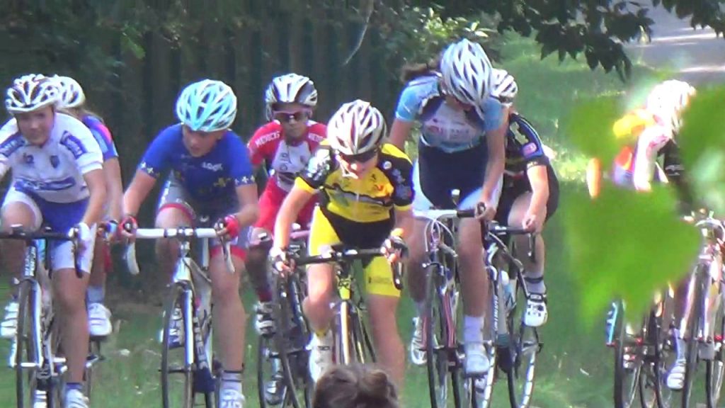 Sur Youtube (circuit montlhery 21 septembre): 2014-Cyclisme.Route-CHALLENGES.CIF-FEM.Cad&Min-Monthléry-13.septembre