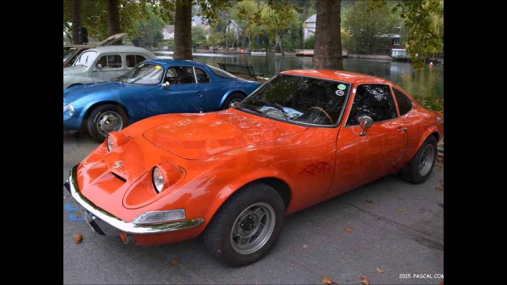 Voitures Anciennes de Collection  ( 8eme Passé O Mobile ) 2015 – Nemours (Youtube)