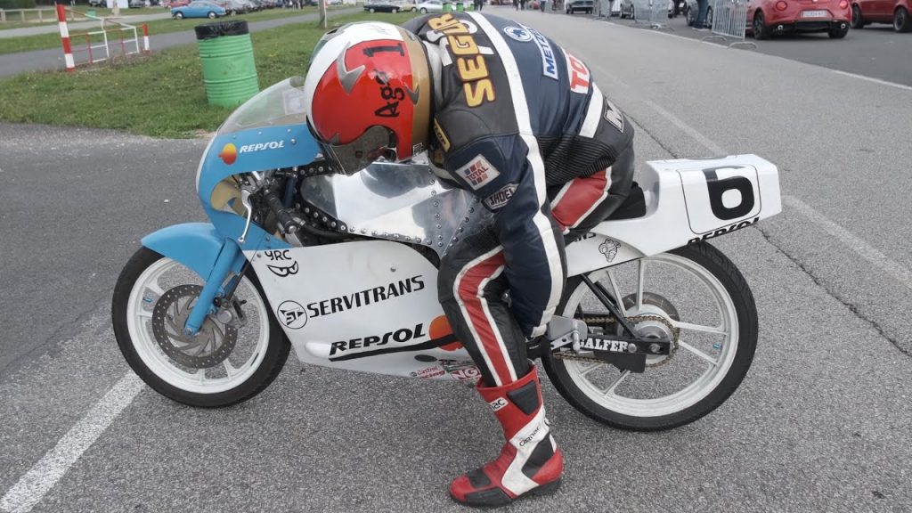 Youtube: Autodrome Italian Meeting 2020 #19 Special Moto #3 – Aprilia tuono V4, Ducati 500, Gitane Testi(circuit montlhery moto)