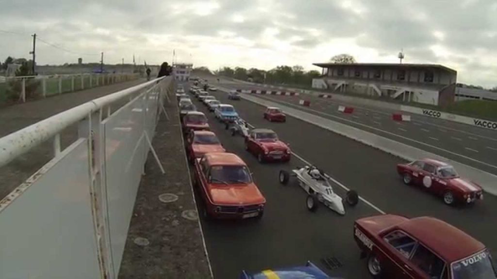 Youtube (Autodrome linas-montlhéry france): Autodrome de Linas – Montlhery Trackday April 13th 2014