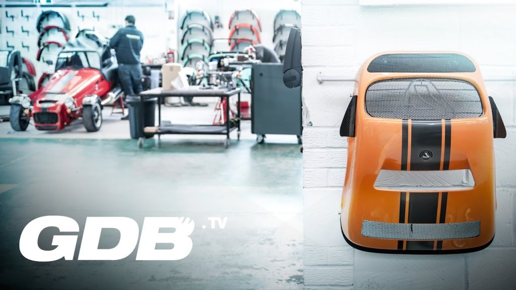 Youtube: Caterham 355R – Épisode 1/2 : inside Caterham – GDB.tv(Livre voitures Anciennes françaises)