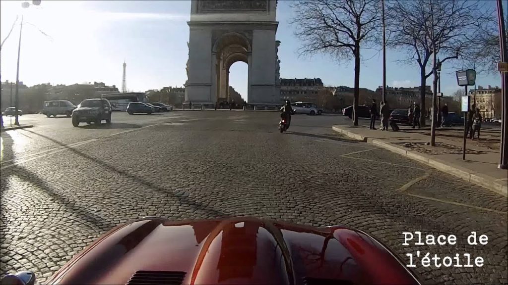 Youtube: Traversée de Paris 2015 de l’intérieur par News d’Anciennes, partie 2(Voitures anciennes paris)