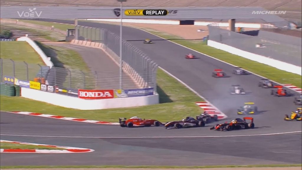 Challenge Monoplace V de V 2018. Race 2 Circuit de Nevers Magny-Cours. Crash – Circuit linas, sur Youtube