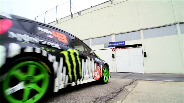 DC SHOES- Ken Block’s Gymkhana THREE, Part 2; Ultimate Playground; l’Autodrome, France – autodrome de linas-montlhéry photos, sur Dailymotion