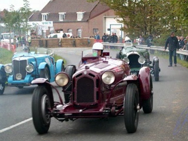 2 em Grand PRIX RÉTRO FRANCO BELGE – voitures anciennes, sur Dailymotion