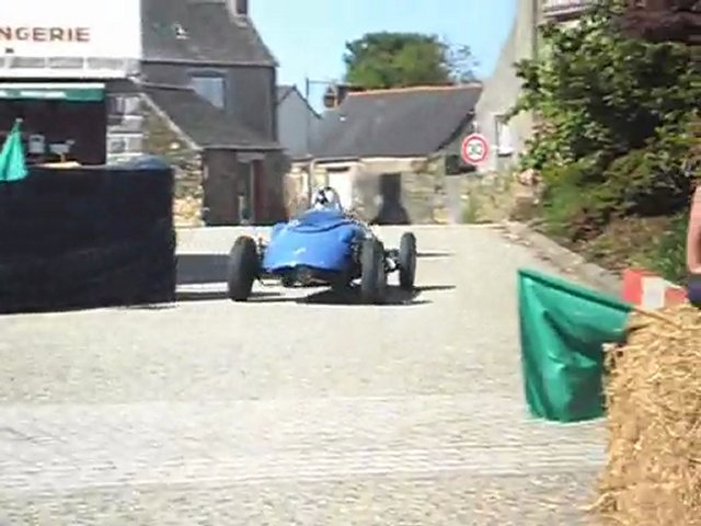 Sur Dailymotion (livre voitures anciennes): GRAND PRIX DE SIZUN 2011