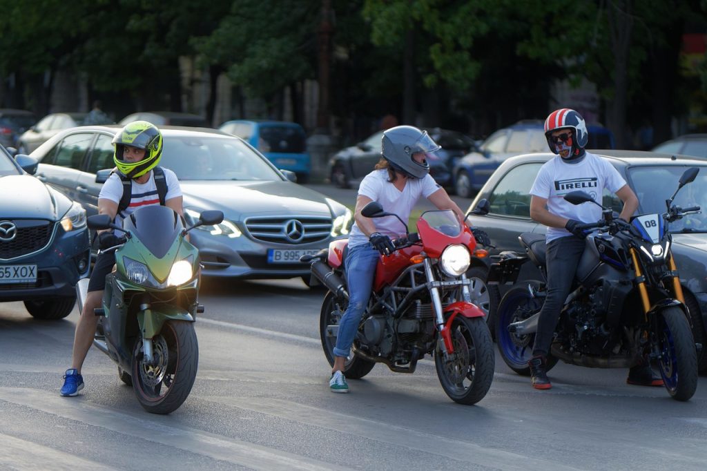 Quelles sont les voitures et les motos les plus convoitées par les … (Selon la presse.)