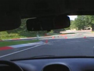 Stage de pilotage au circuit de Marcoussis. Saxou 206 S16 (Dailymotion)