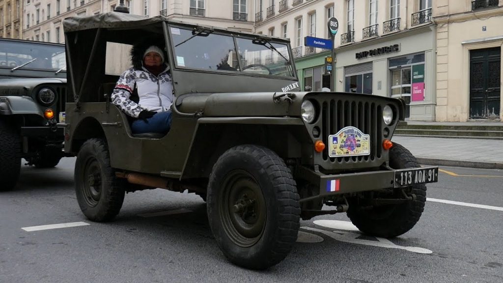 Véhicules militaires – Jeep – Traversée de Paris en Anciennes hivernale 2020 – Voitures anciennes paris, sur Youtube
