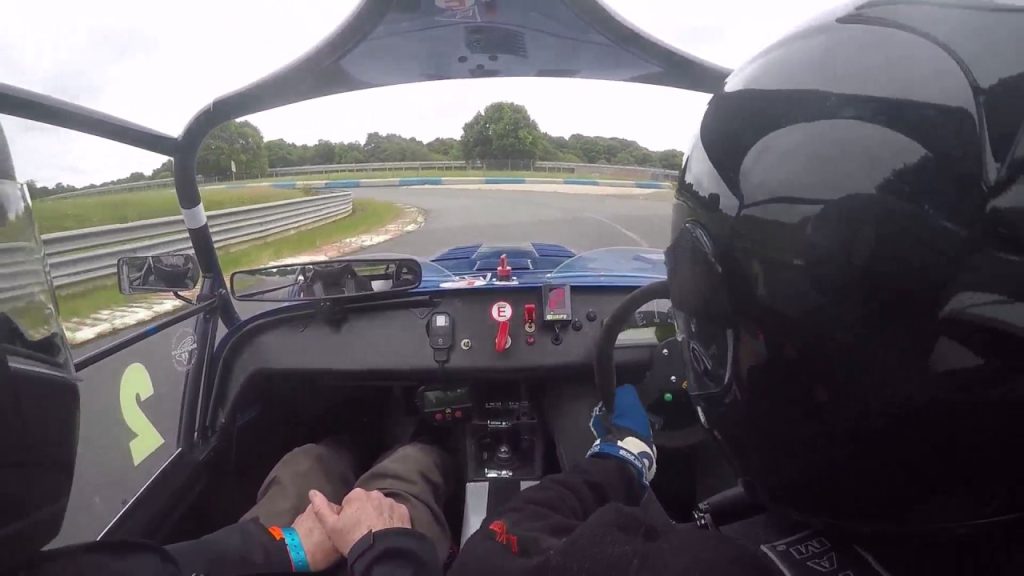 Youtube: 3eme Festival du Club Lotus France à Montlhery(circuit montlhery)