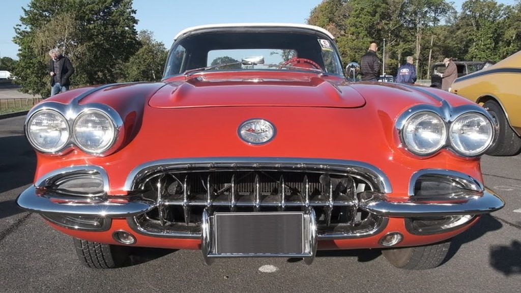 Youtube (Autodrome linas 100 ans): US Motor Show 2020 – Corvette Stingray, Mustang, Corvette, AC Cobra 427, Ford V8, Ford F100 – Part 3
