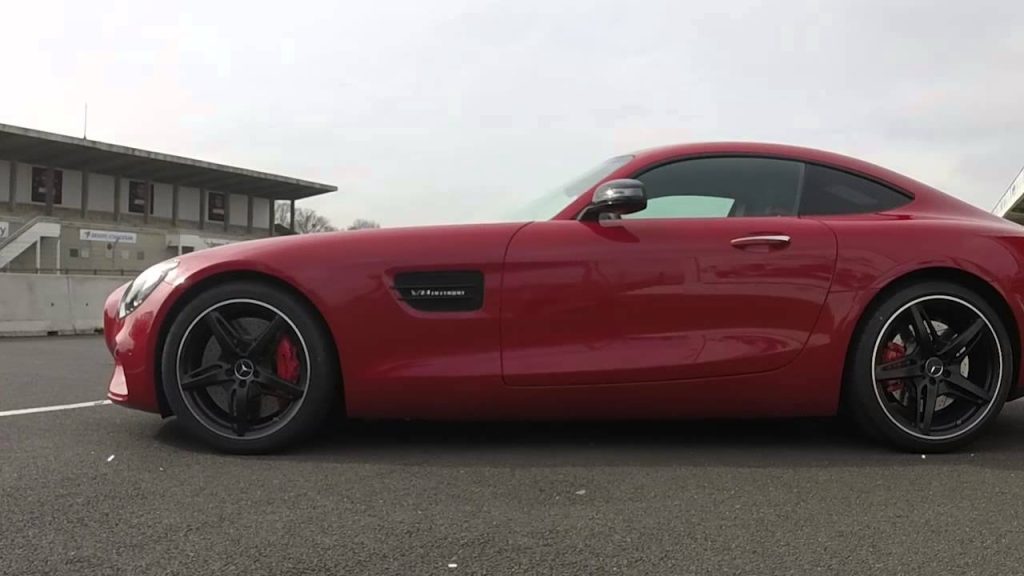Youtube (circuit montlhery moto): Mercedes-AMG GT S V8 4.0l 2015 : 0 à 100 km/h sur le circuit de Montlhéry