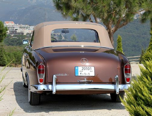 Pinterest Raffoul Traboulsy's 1957 Mercedes-Benz Type 220S cabriolet © www.mbzponton.org