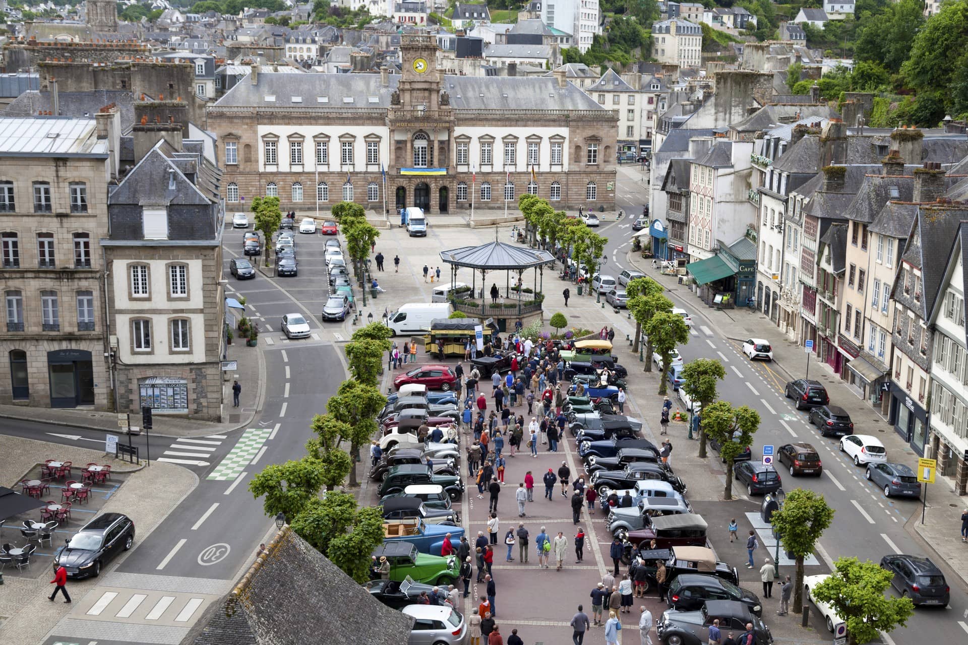 Les youngtimers gagnent en popularité auprès des collectionneurs de voitures anciennes