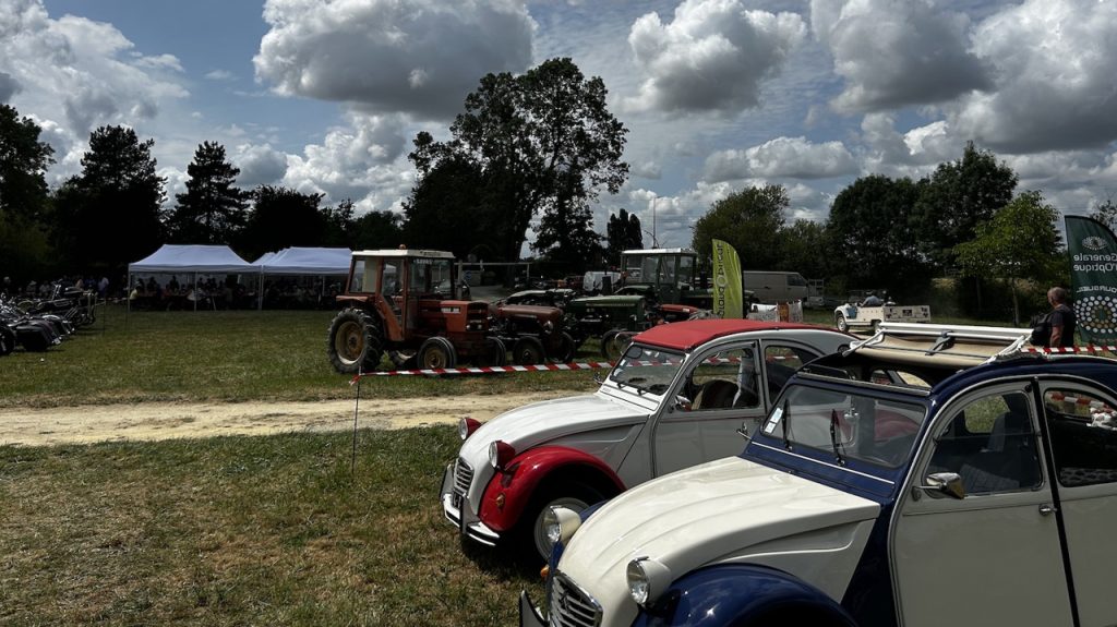 Info: Les voitures anciennes étaient l’honneur à l’exposition de Kicks & Chromes, à Bourgueil